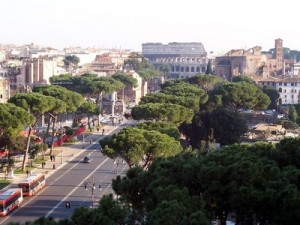 Ferragosto a Roma, panorama di Via dei Fori Imperiali